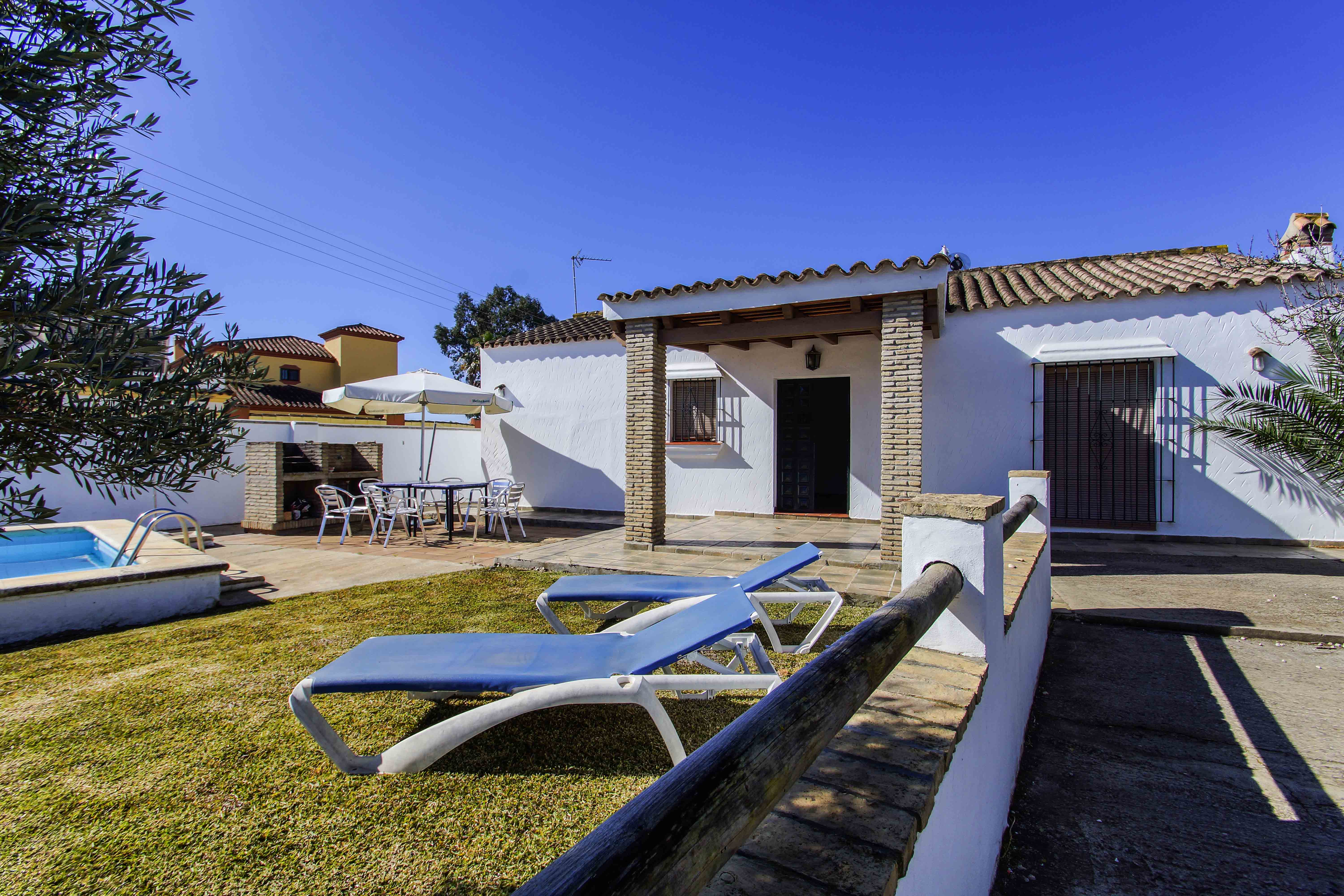 Rural housing in Conil